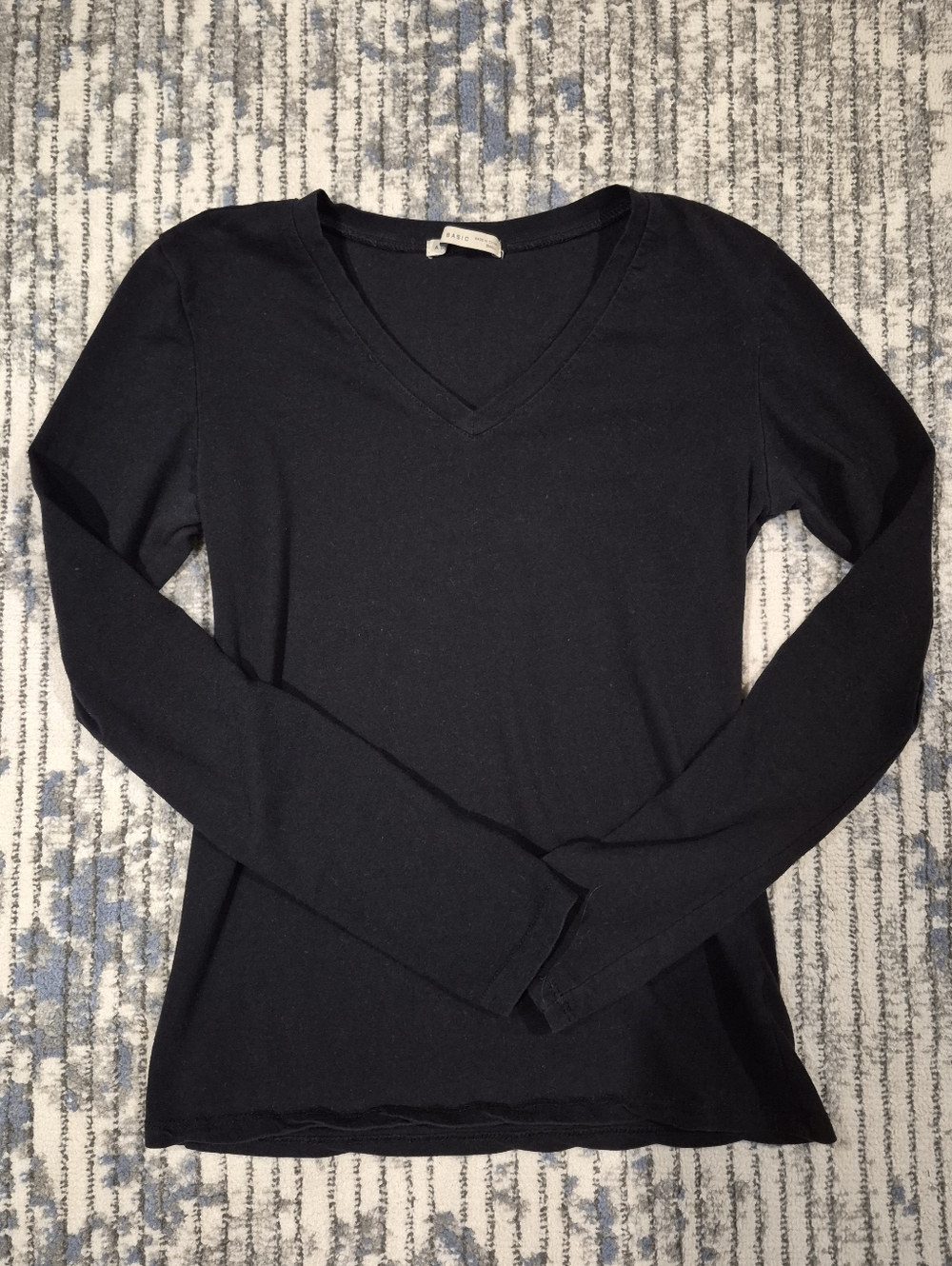 Active Basic Black V-Neck Long Sleeve Top